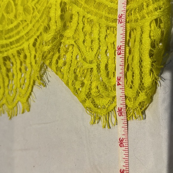 Lace dress - Picture 11 of 12